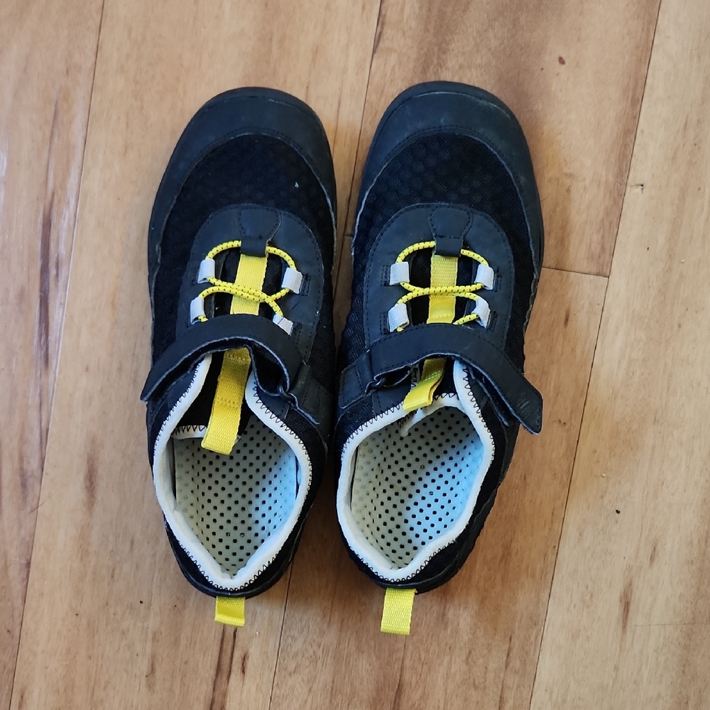 Lands' End Black and Yellow Water Shoes